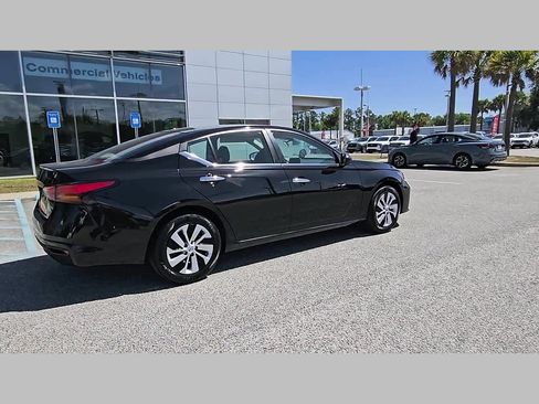 Used 2025 Nissan Altima 2.5 S image 32