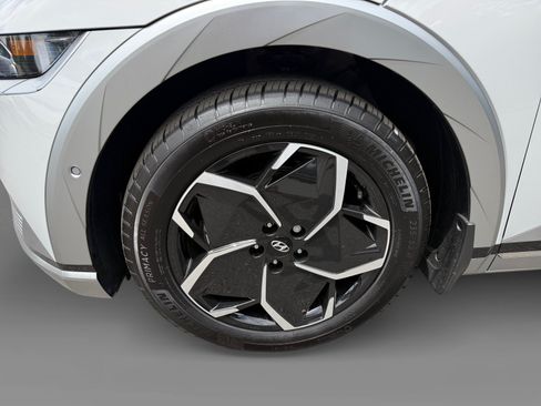 Certified 2024 Hyundai Ioniq 5 Limited RWD image 9