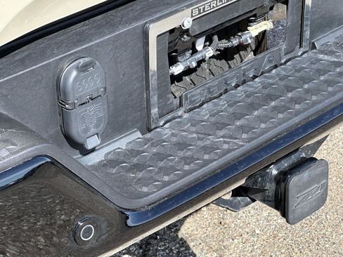 Certified 2024 Chevrolet Colorado Trail Boss w/ Technology Package image 10