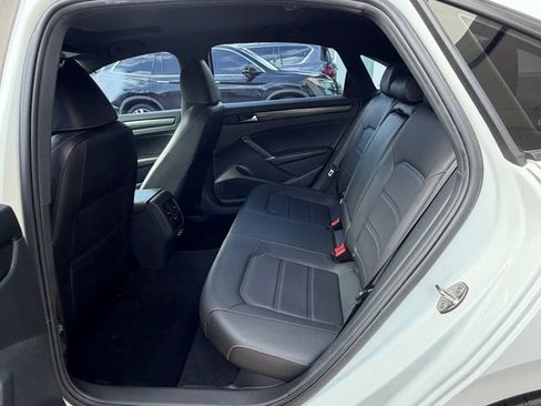 Used 2021 Volkswagen Passat 2.0T R-Line FWD image 13