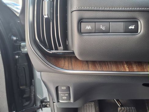 New 2026 Nissan Armada SL w/ Captain's Chari Seat Package AWD/4WD image 25