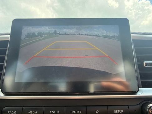 Used 2021 Hyundai Venue SE FWD image 20