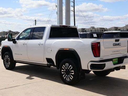 Used 2024 GMC Sierra 2500 Denali Ultimate image 5