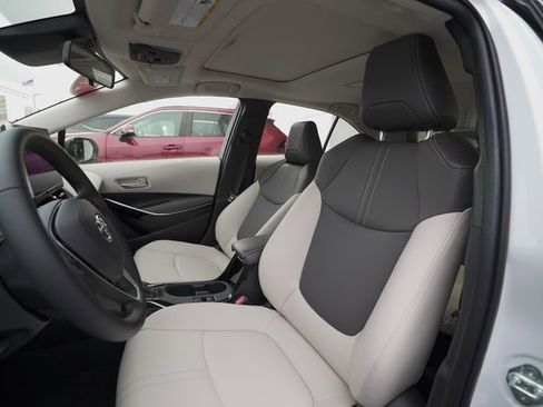 Certified 2025 Toyota Corolla XLE image 11