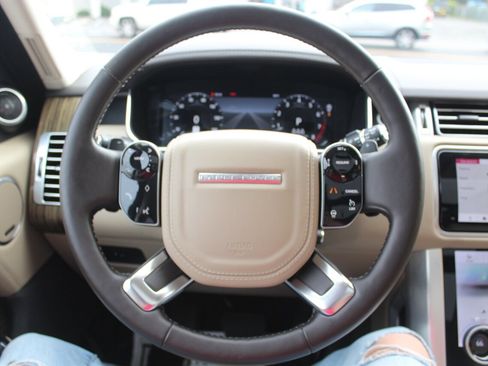 Used 2019 Land Rover Range Rover HSE image 6