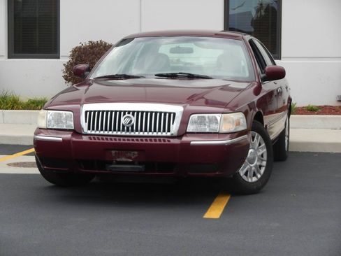 Used 2007 Mercury Grand Marquis GS RWD image 4