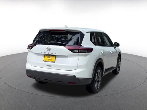 Used 2025 Nissan Rogue SV FWD image 14