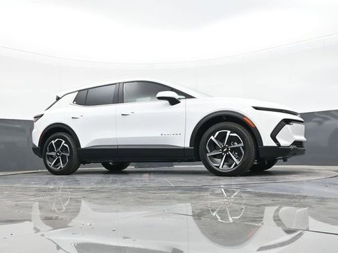 New 2026 Chevrolet Equinox EV LT FWD image 41
