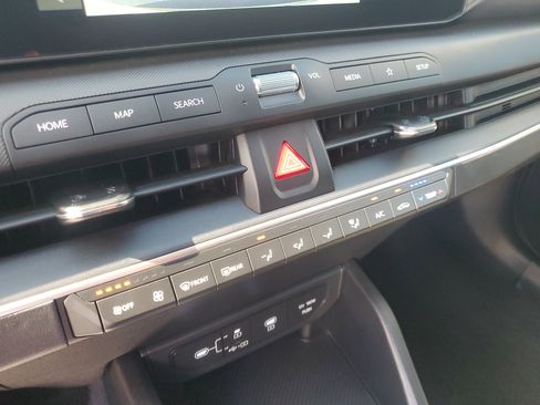 Used 2025 Kia K4 FWD image 22