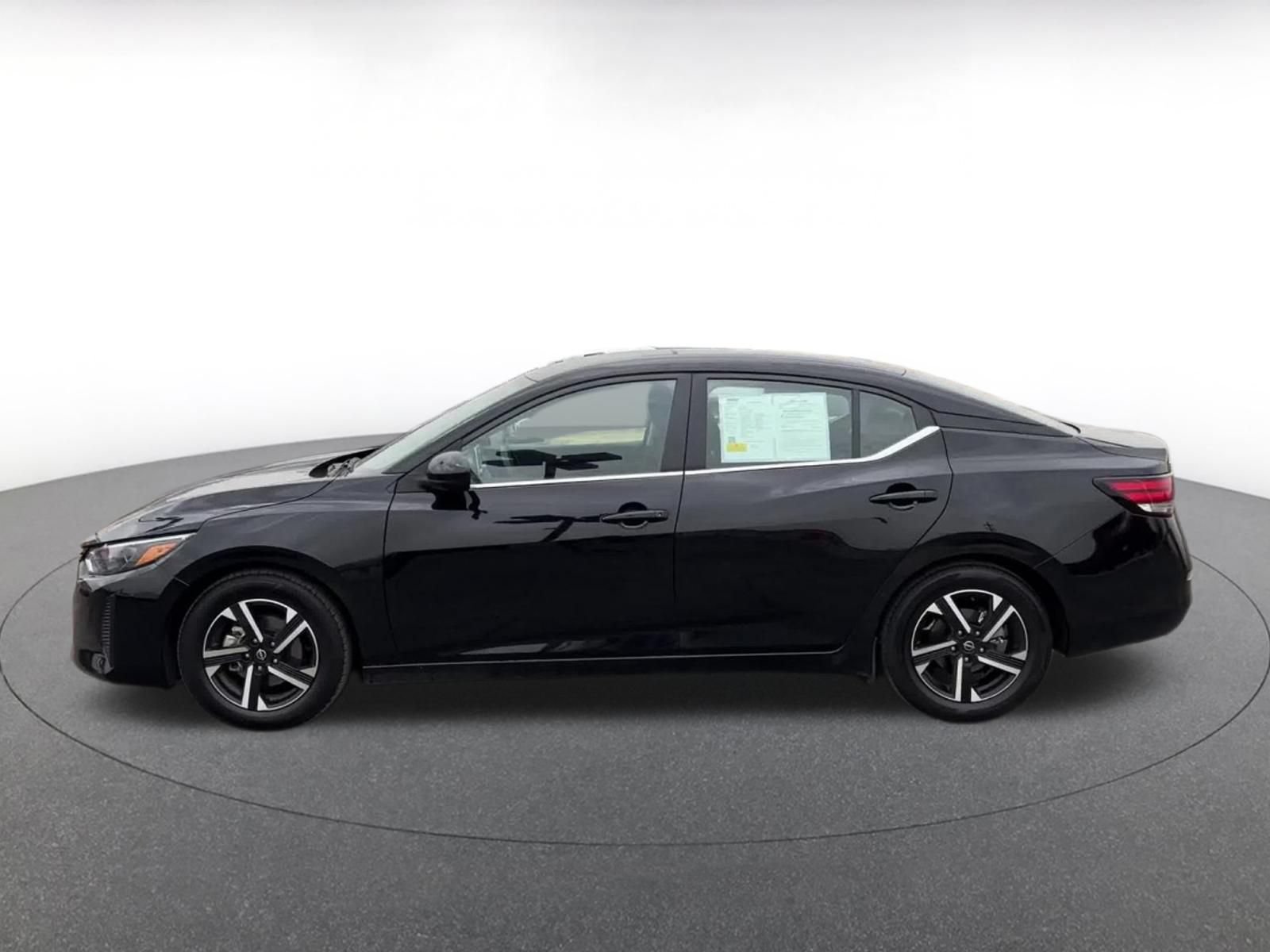 Used 2025 Nissan Sentra SV FWD image 8