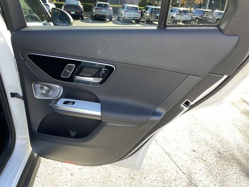 New 2026 Mercedes-Benz GLC 300 image 38