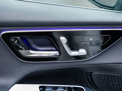 Certified 2025 Mercedes-Benz GLC 300 image 21