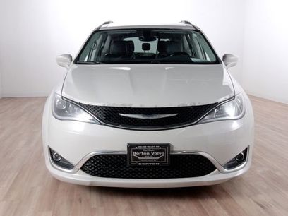 Used 2017 Chrysler Pacifica Touring-L Plus