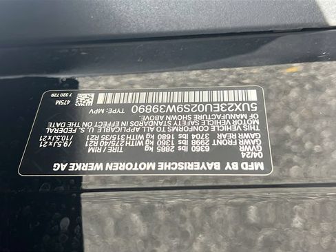 Used 2025 BMW X5 xDrive40i w/ Parking Assistance Package AWD/4WD image 29
