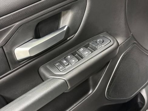 New 2026 RAM 1500 Express AWD/4WD image 18
