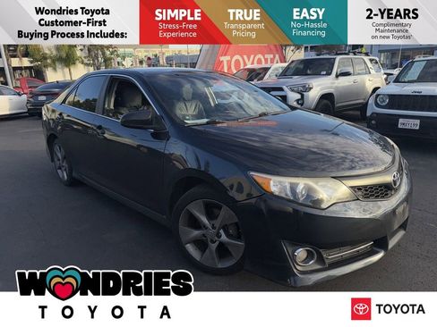Used 2012 Toyota Camry SE image 1
