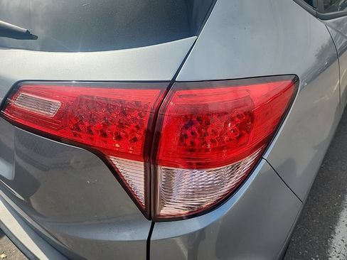 Used 2017 Honda HR-V EX image 13
