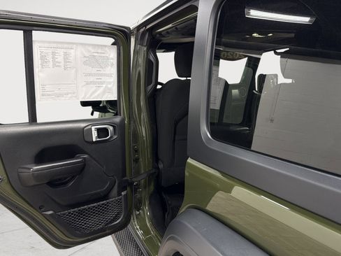 Used 2020 Jeep Wrangler Unlimited Sport S image 25