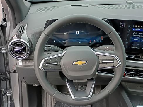 New 2026 Chevrolet Equinox LT w/ Convenience Package II image 28