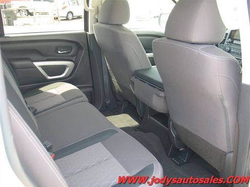 Used 2024 Nissan Titan SV AWD/4WD image 28