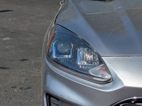 Used 2022 Ford Escape SE image 10