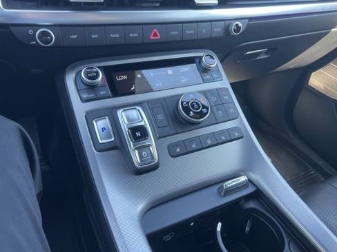 Used 2023 Hyundai Palisade Calligraphy image 13
