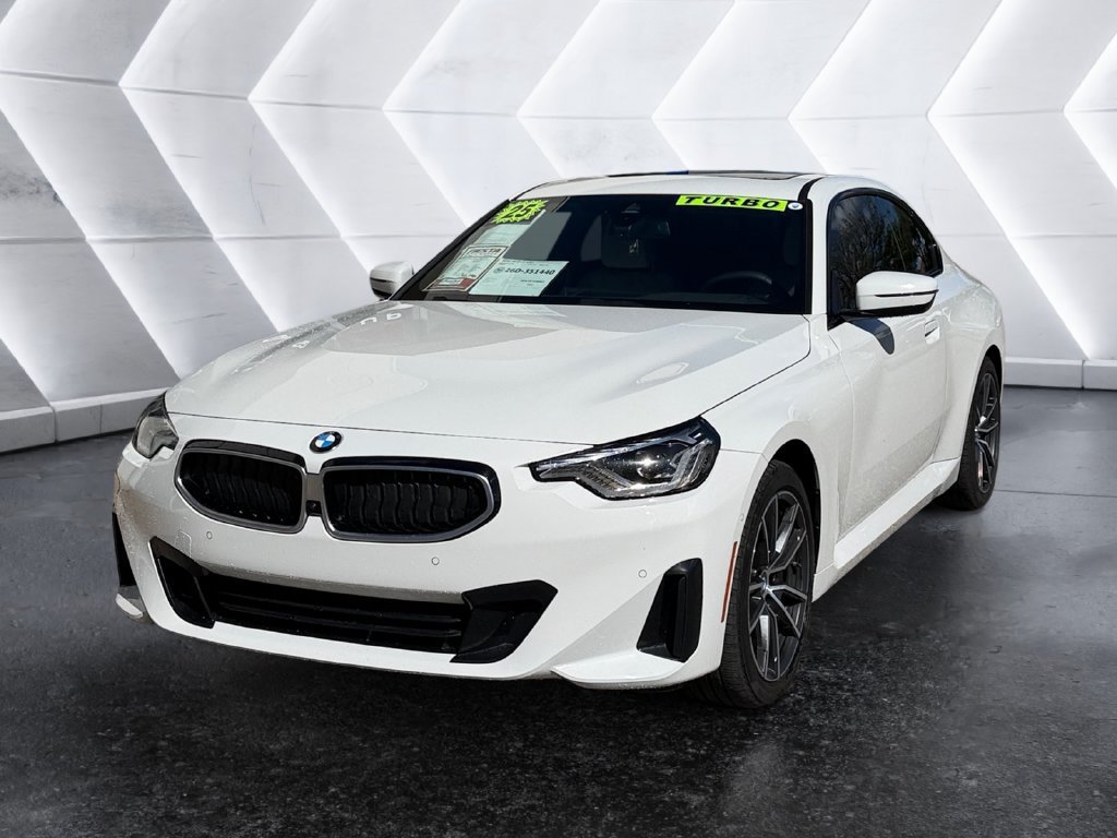 Used 2025 BMW 230i xDrive Coupe w/ Premium Package AWD/4WD image 3