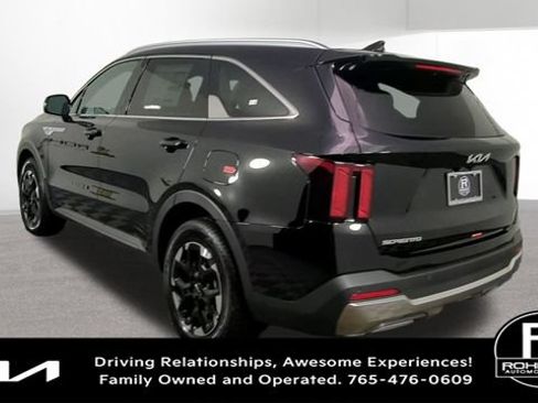New 2026 Kia Sorento S w/ S Panoramic Sunroof Package FWD image 8