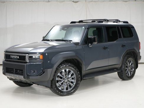 Used 2025 Toyota Land Cruiser image 3