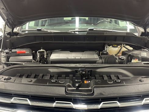 Used 2019 Chevrolet Silverado 1500 LTZ AWD/4WD image 23