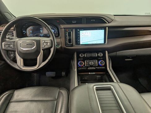 Used 2022 GMC Yukon XL Denali image 15