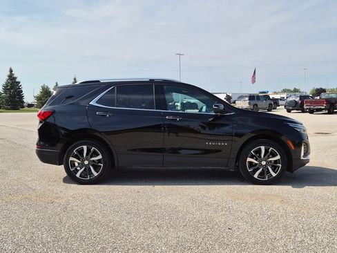Used 2024 Chevrolet Equinox Premier AWD/4WD image 4