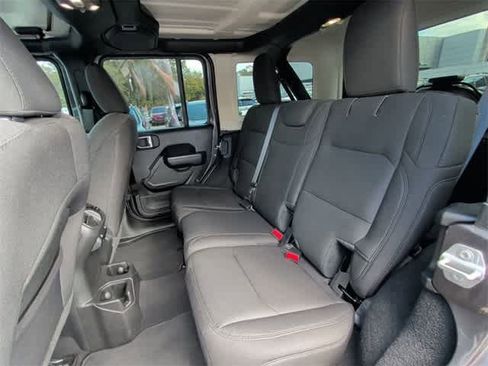 Used 2021 Jeep Wrangler Unlimited Sport image 16