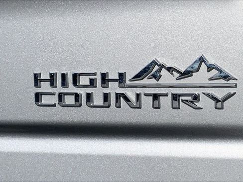 Used 2023 Chevrolet Silverado 1500 High Country w/ Z71 Off-Road Package image 10