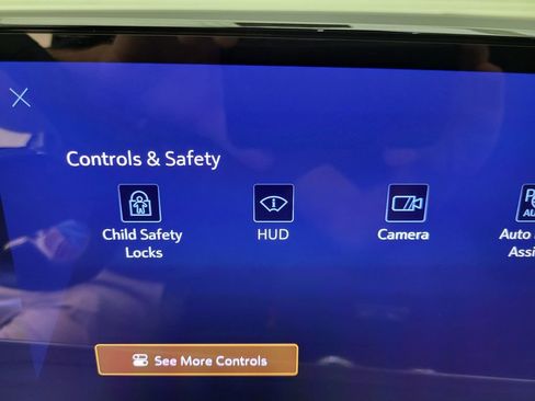 New 2025 Chevrolet Suburban High Country image 15