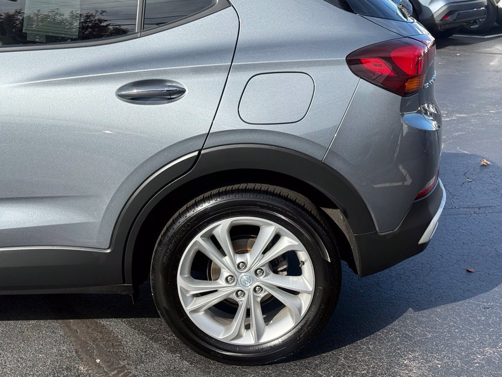 Used 2022 Buick Encore GX Preferred w/ Cold Weather Comfort Package FWD image 4