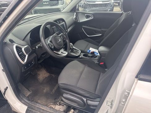 Used 2021 Kia Soul LX image 10
