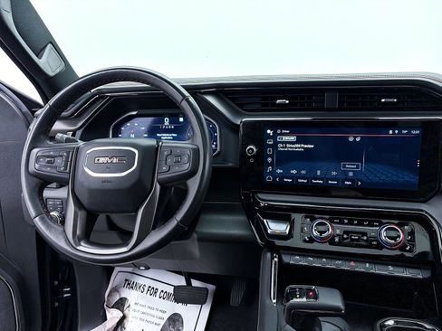 Used 2023 GMC Sierra 1500 AT4 w/ AT4 Preferred Package image 8