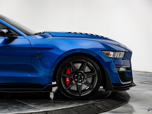Used 2021 Ford Mustang Shelby GT500 w/ Carbon Fiber Track Pack image 20