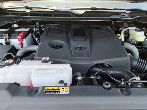 Used 2026 Toyota Tundra SR5 AWD/4WD image 33