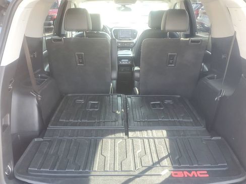 Used 2021 GMC Acadia SLT w/ Elevation Edition image 14