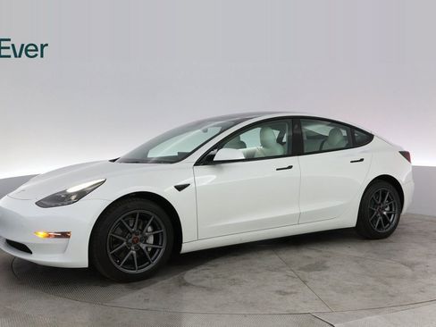 Used 2022 Tesla Model 3 Long Range image 15