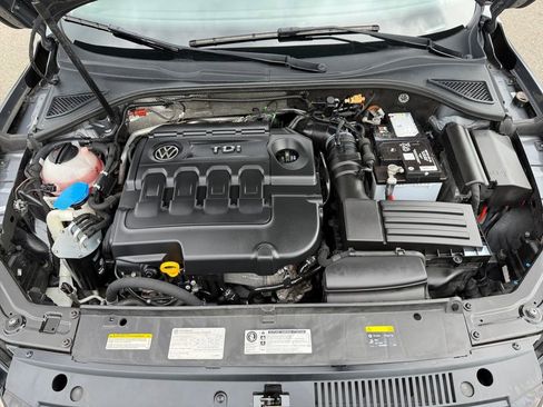 Used 2015 Volkswagen Passat TDI SE FWD image 30