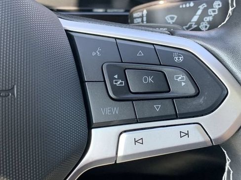 Used 2025 Volkswagen Atlas SEL AWD/4WD image 29