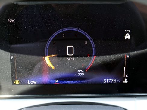 Used 2025 Chevrolet Trax LT FWD image 22