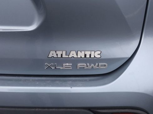 Used 2023 Toyota Highlander XLE AWD/4WD image 28