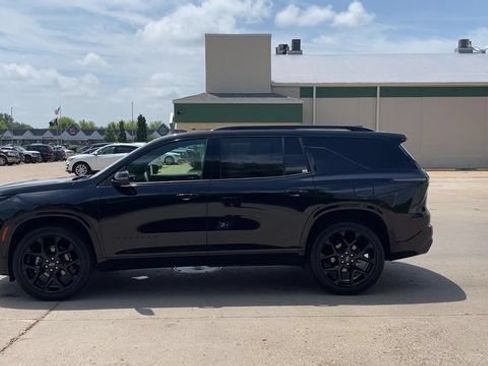 Used 2024 Chevrolet Traverse RS AWD/4WD image 5