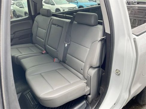 Used 2018 Chevrolet Silverado 1500 W/T w/ Trailering Package image 22