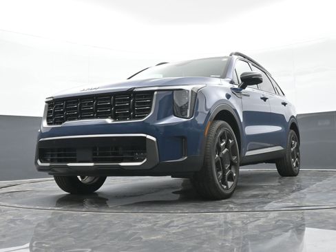 Used 2025 Kia Sorento SX image 42