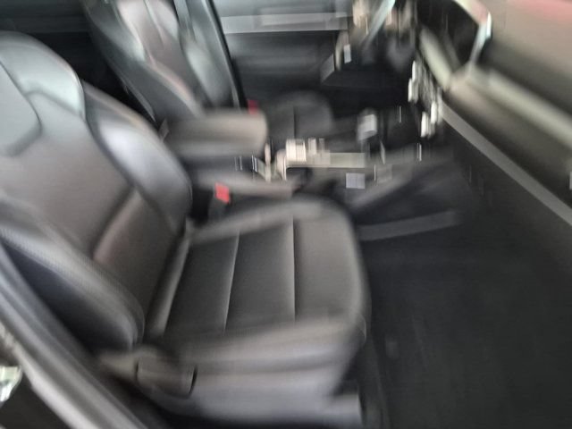 Used 2025 Kia Telluride S FWD image 32